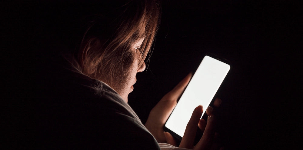 Mobile Phones on Your Eyes