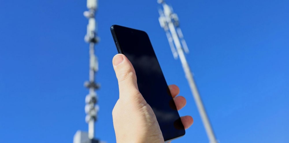  Living Near Cell Towers Could Lead to Chromosomal Damage